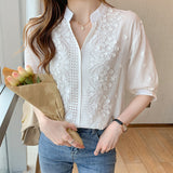 White Shirt Female Design Sense V-neck